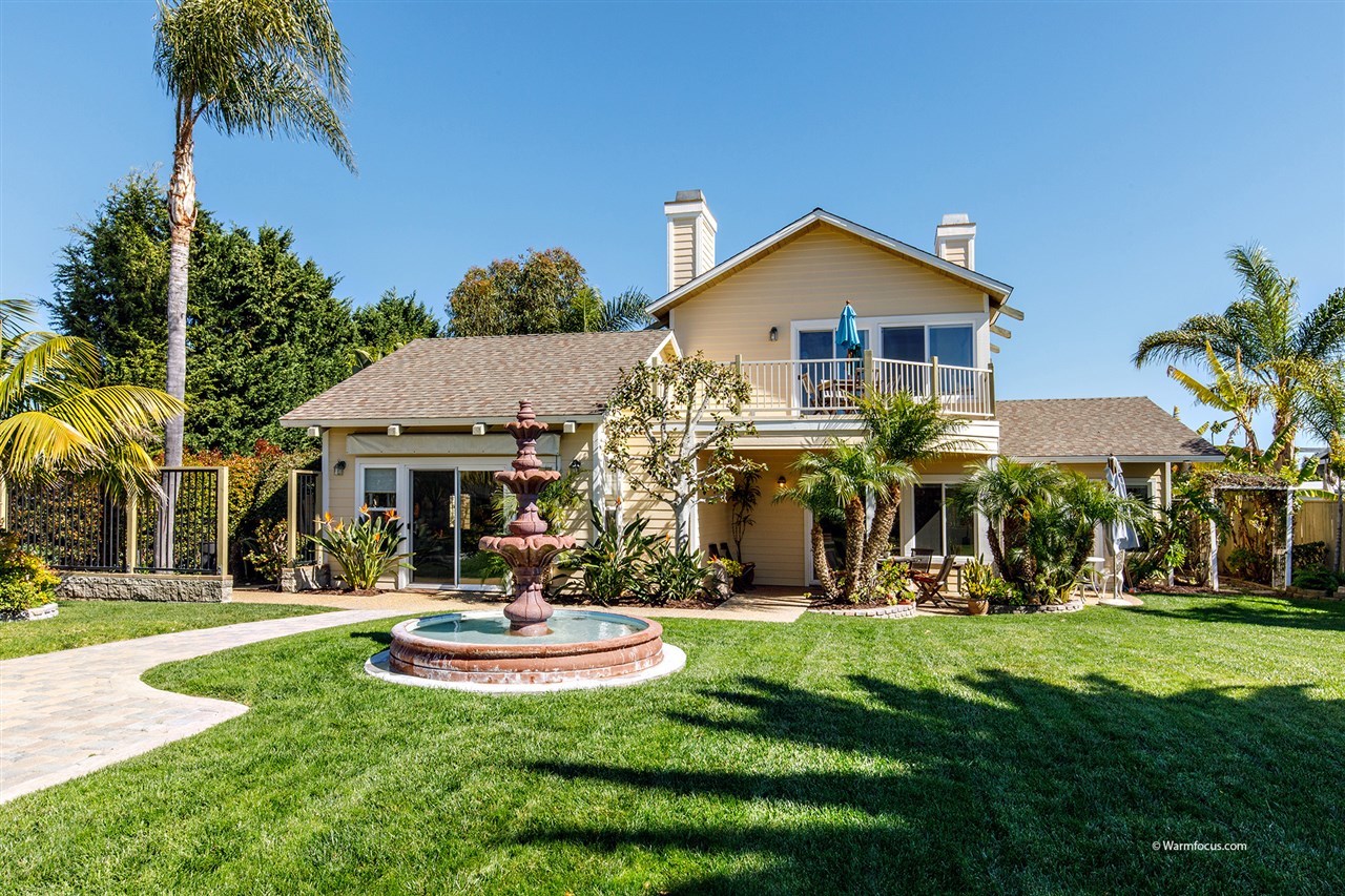449 Ocean View Avenue Encinitas, CA 92024 - Photo 22 of 23 Water fountain and large lawn on this lot