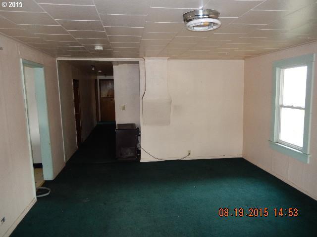 416 Southwest 19th Street Pendleton, OR 97801 - Photo 6 of 9