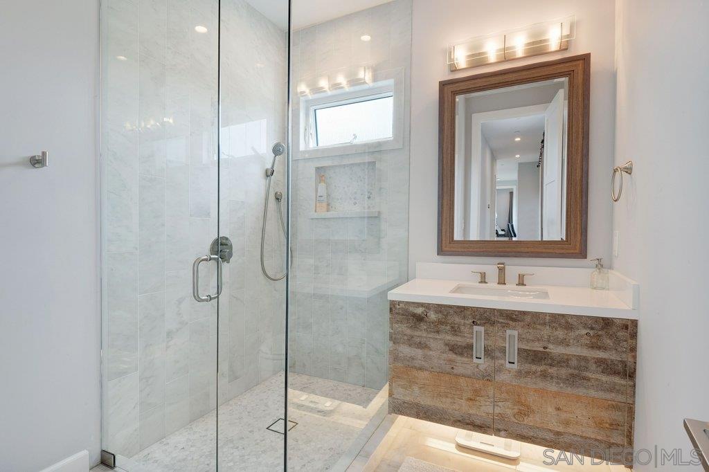 374 D Avenue Coronado, CA 92118 - Photo 20 of 25 Hall Bath Upstairs