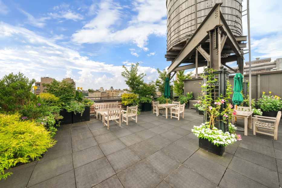 950 Park Avenue, Unit 8A Manhattan, NY 10028 - Photo 14 of 16