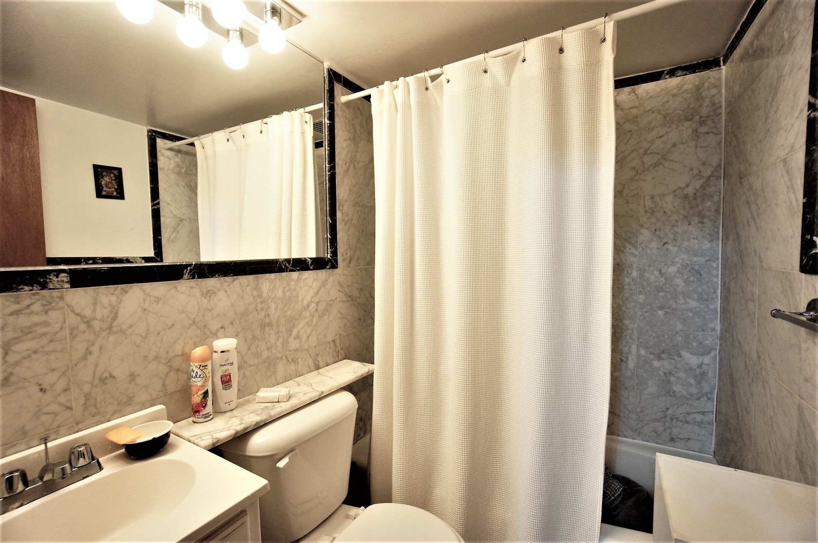 70 West 68th Street, Unit 2R Manhattan, NY 10023 - Photo 6 of 7