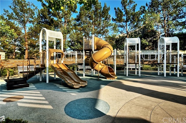 4 Oak Tree Drive Newport Beach, CA 92660 - Photo 33 of 47