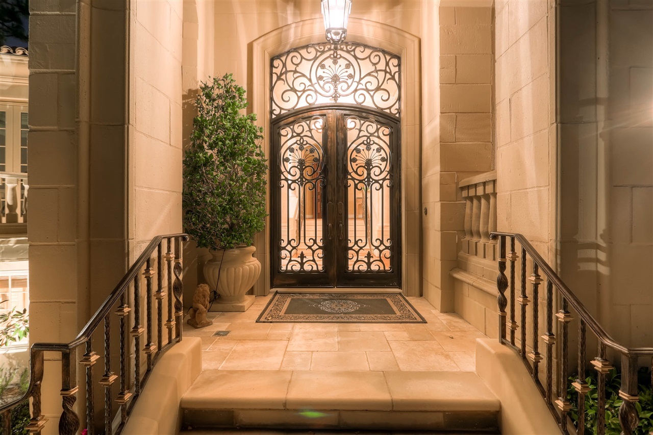 7185 Fairway Road La Jolla, CA 92037 - Photo 7 of 25 Gallery Image 7