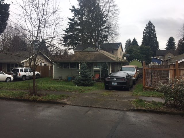 8730 North Hartman Street Portland, OR 97203 - Photo 2 of 9