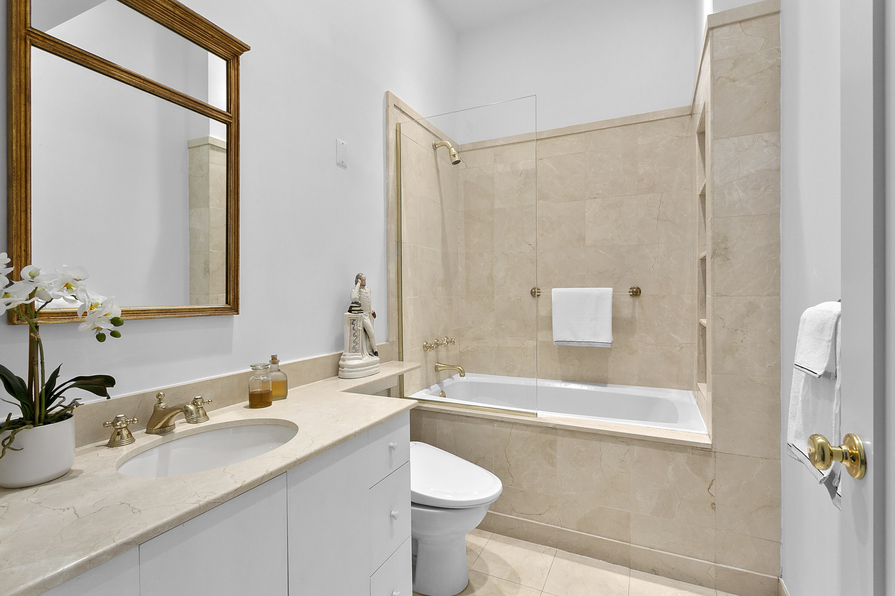 240 Centre Street, Unit 2J Manhattan, NY 10013 - Photo 7 of 12