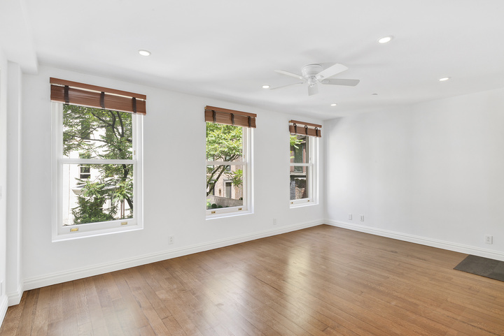 35 East 63rd Street, Unit 4B Manhattan, NY 10065 - Photo 5 of 8