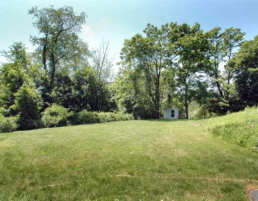 182 Highland Road Penn Hills, PA 15235 - Photo 16 of 18 Gallery Image 16