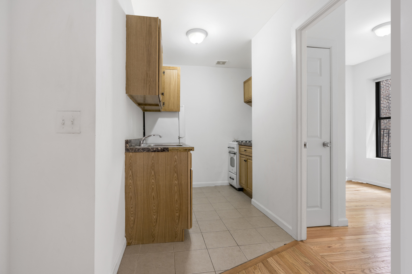 218 Thompson Street, Unit 17 Manhattan, NY 10012 - Photo 3 of 8