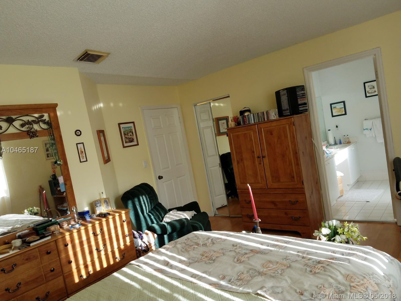 7404 Southwest 162nd Place Miami, FL 33193 - Photo 18 of 49 Gallery Image 18