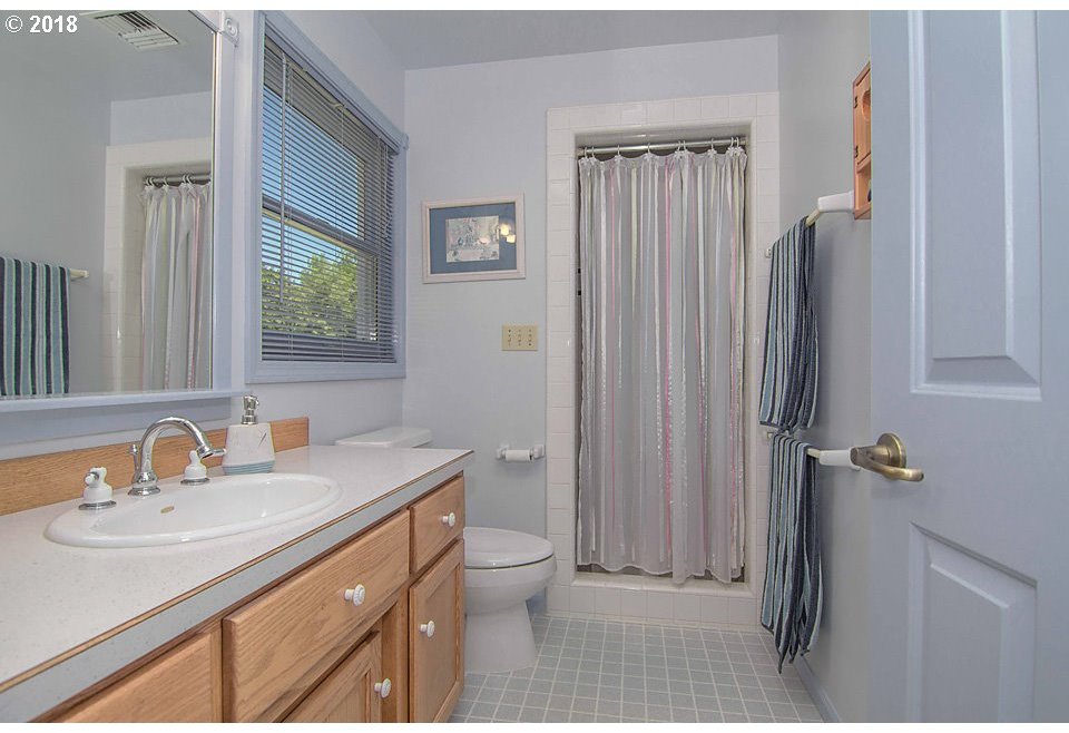255 Dawson Road Roseburg, OR 97470 - Photo 17 of 32 Gallery Image 17