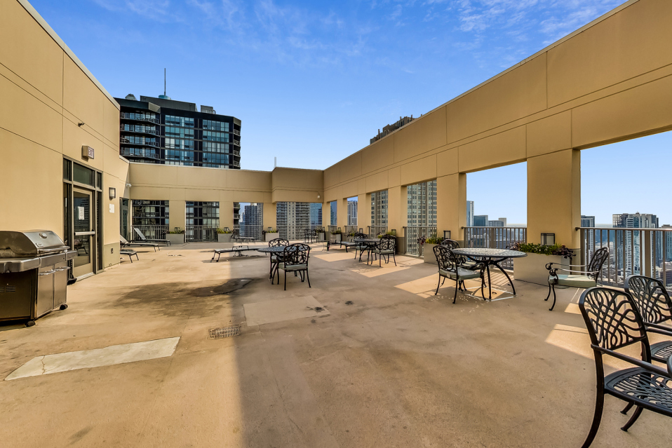 2 E Erie St, Chicago, IL 60611 - Photo 29 of 35