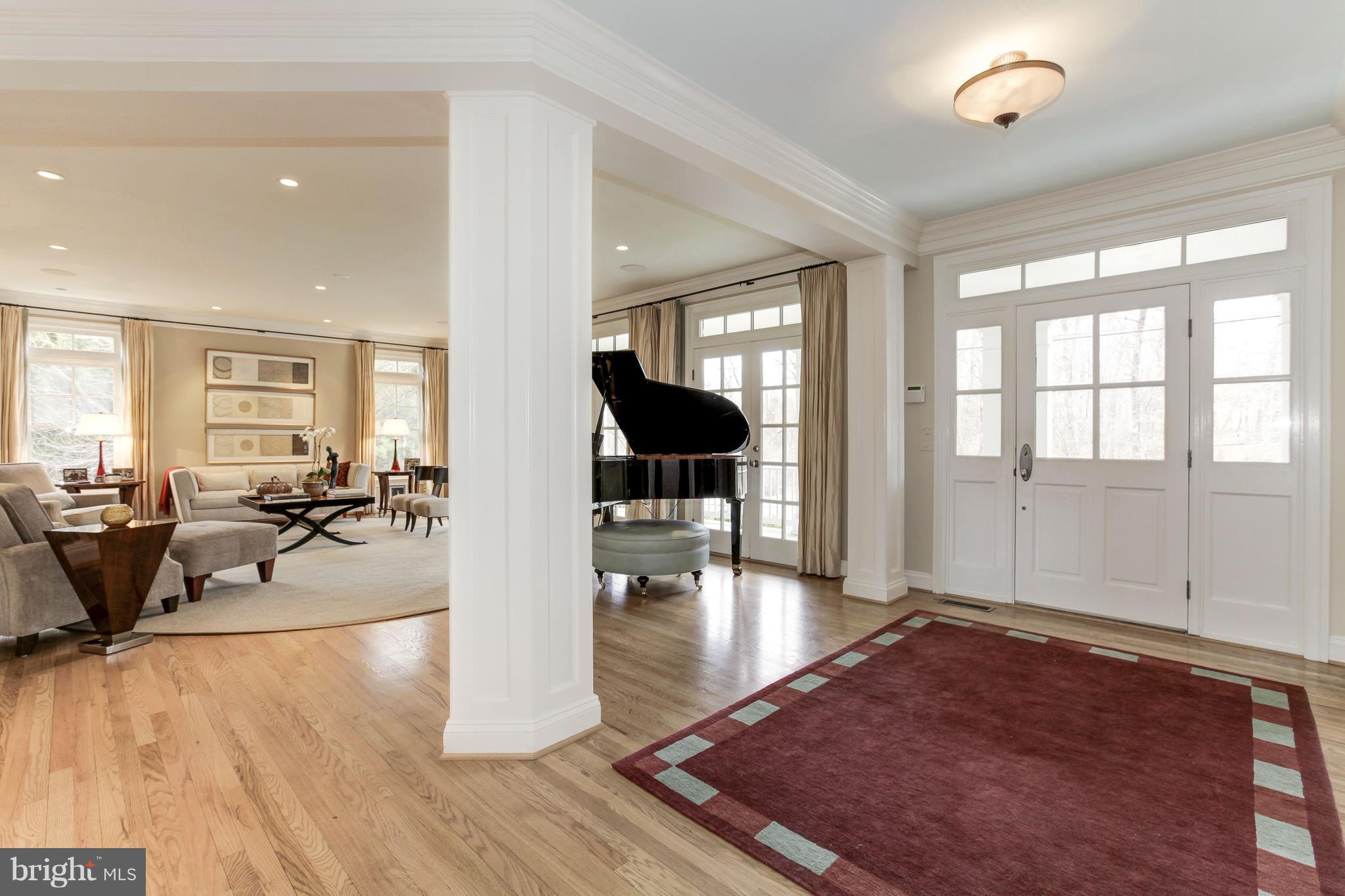 9904 Woodford Road Potomac, MD 20854 - Photo 3 of 30