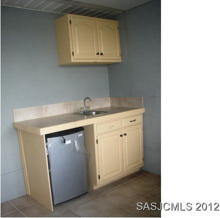 6338 Gomez Road St. Augustine, FL 32080 - Photo 13 of 14 Inlaw Kitchenette