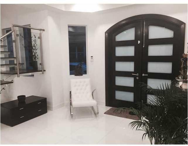 5320 Sunset Drive Miami, FL 33143 - Photo 2 of 14