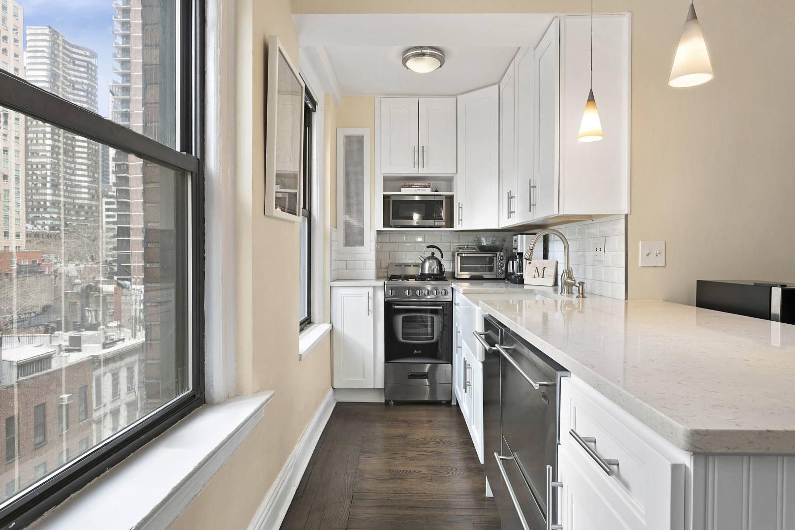 319 East 50th Street, Unit 8C Manhattan, NY 10022 - Photo 1 of 6