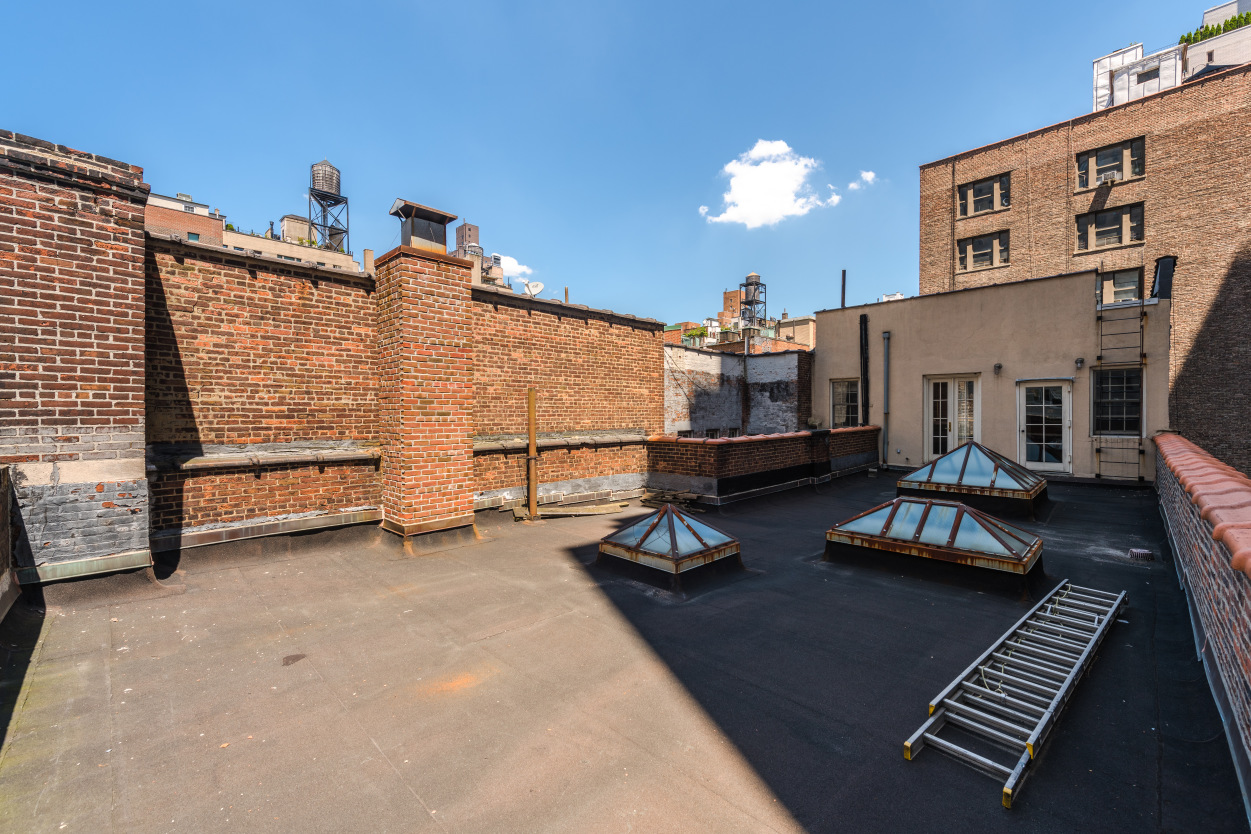 167 East 69th Street Manhattan, NY 10021 - Photo 11 of 27