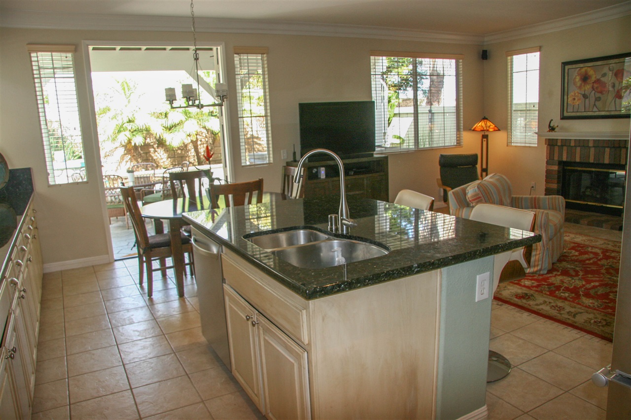 6971 Tradewinds Drive Carlsbad, CA 92011 - Photo 9 of 25