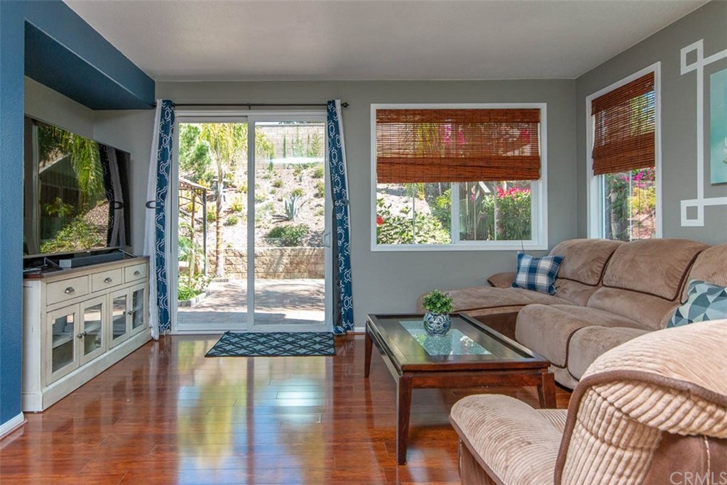 32009 Hummingbird Way Temecula, CA 92592 - Photo 9 of 40