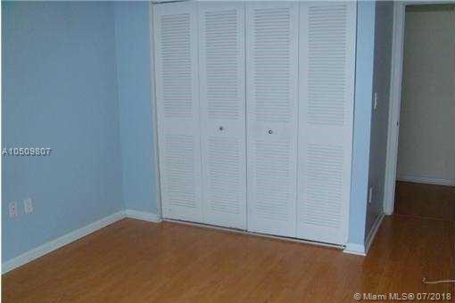 711 North Pine Island Road, Unit 415 Plantation, FL 33324 - Photo 4 of 26