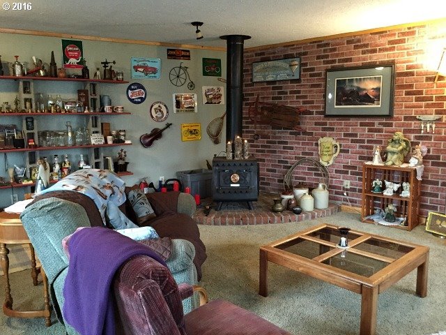 793 River Bend Road Roseburg, OR 97471 - Photo 8 of 19 Gallery Image 8