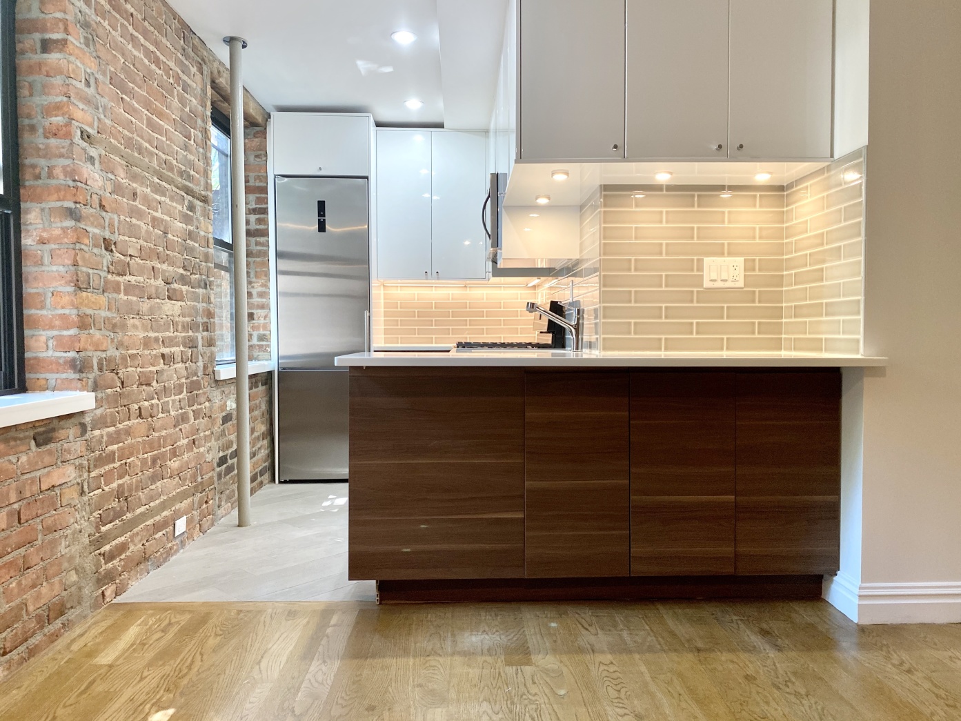 276 East 10th Street, Unit 4 Manhattan, NY 10009 - Photo 2 of 6