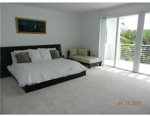 485 Ridgewood Road Key Biscayne, FL 33149 - Photo 9 of 16