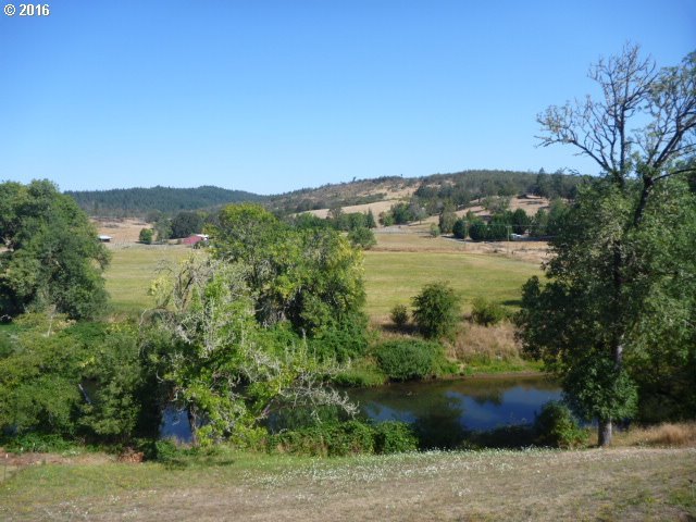 1319 Old Town Loop Road Oakland, OR 97462 - Photo 13 of 16 Gallery Image 13