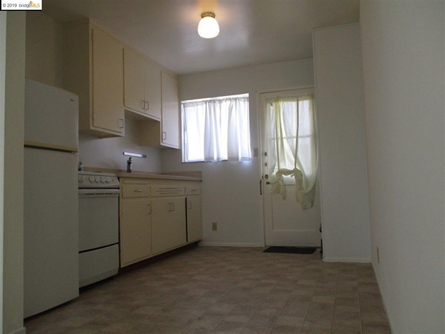 2410 Stuart Street Berkeley, CA 94705 - Photo 20 of 25