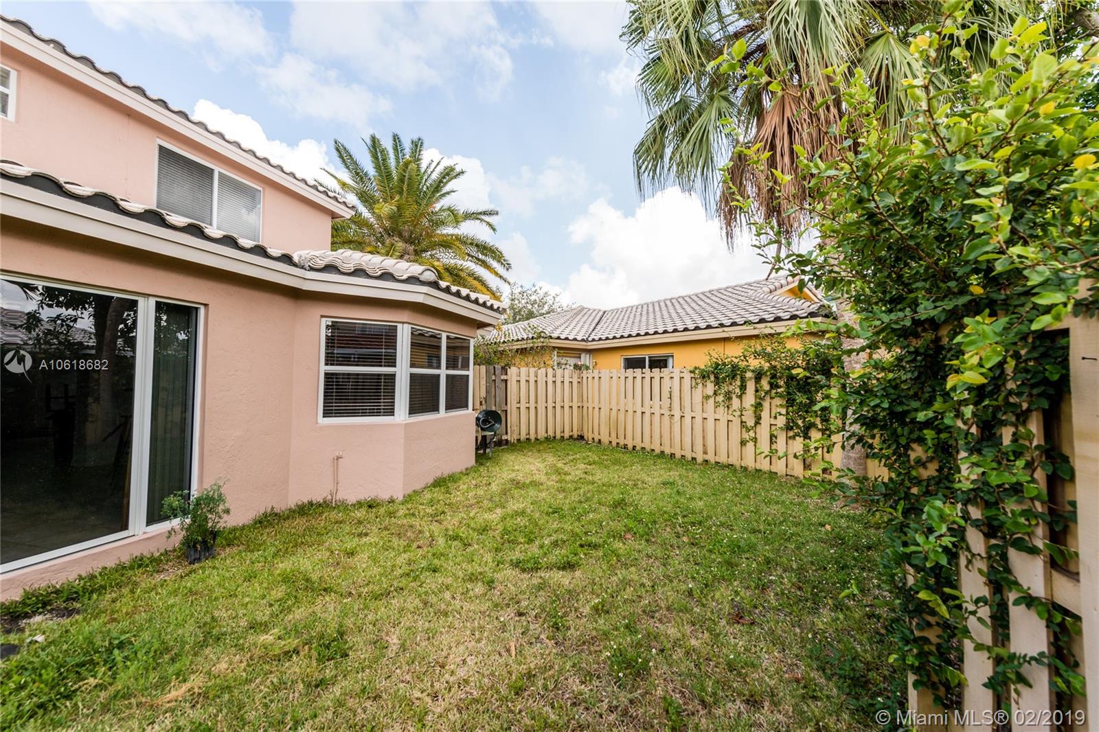 9352 Southwest 155th Avenue Miami, FL 33196 - Photo 11 of 12