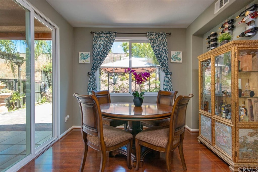 32009 Hummingbird Way Temecula, CA 92592 - Photo 6 of 40