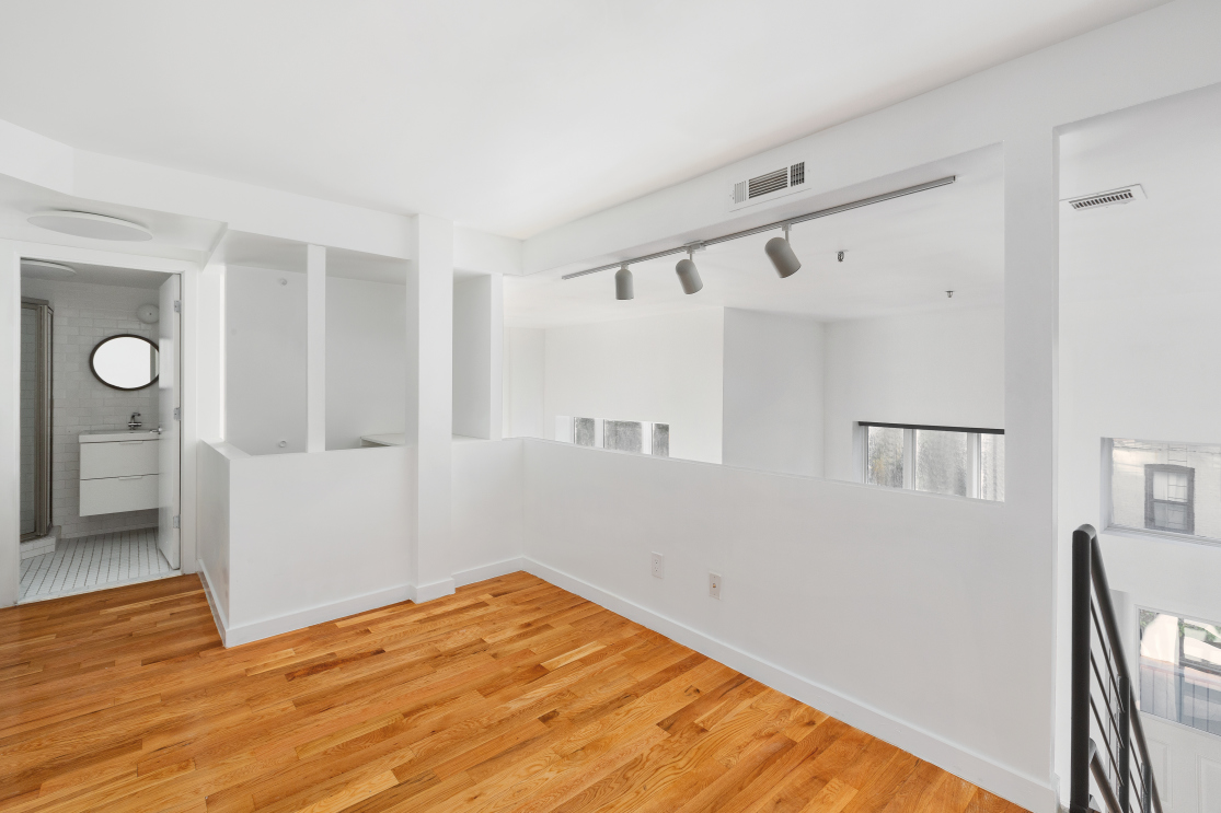 796 Dekalb Avenue, Unit 2B Brooklyn, NY 11221 - Photo 6 of 13
