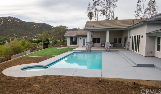 13757 Del Poniente Road Poway, CA 92064 - Photo 53 of 75