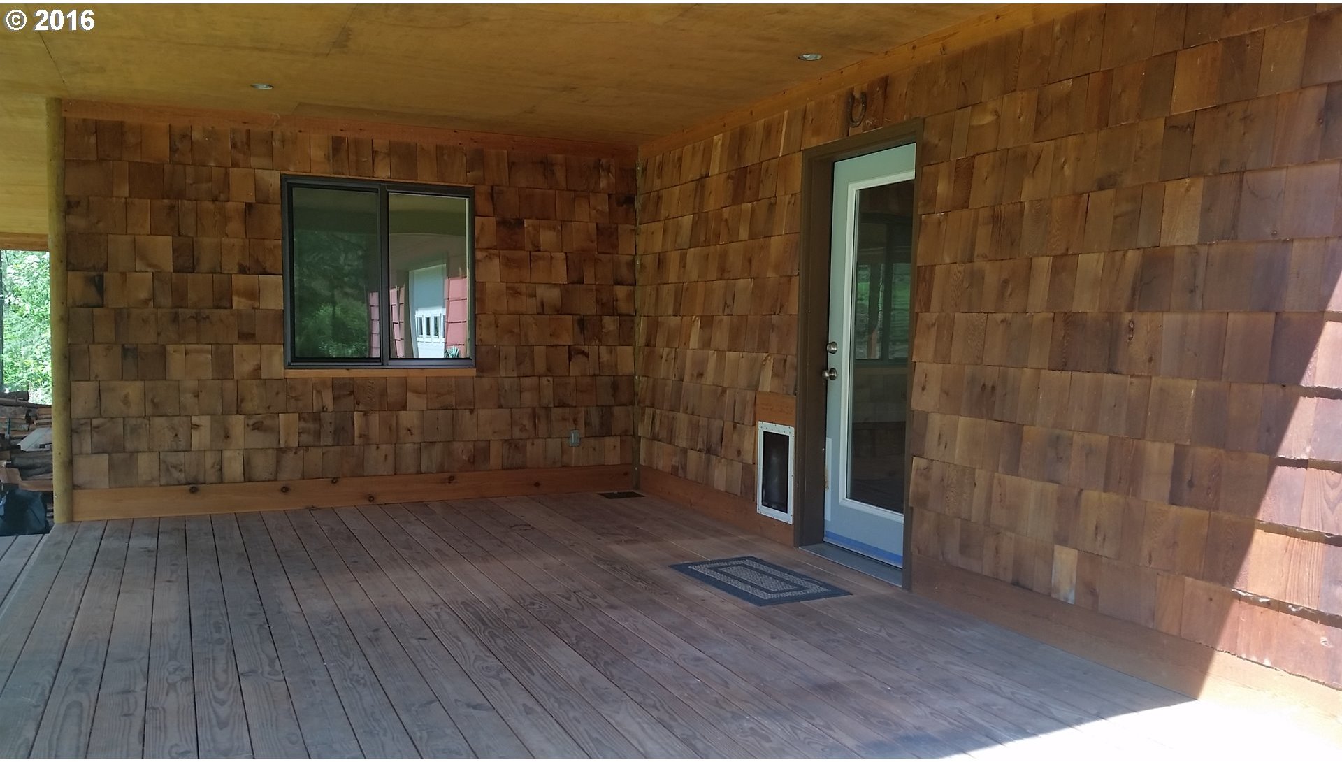 1605 Hogan Road Oakland, OR 97462 - Photo 11 of 19