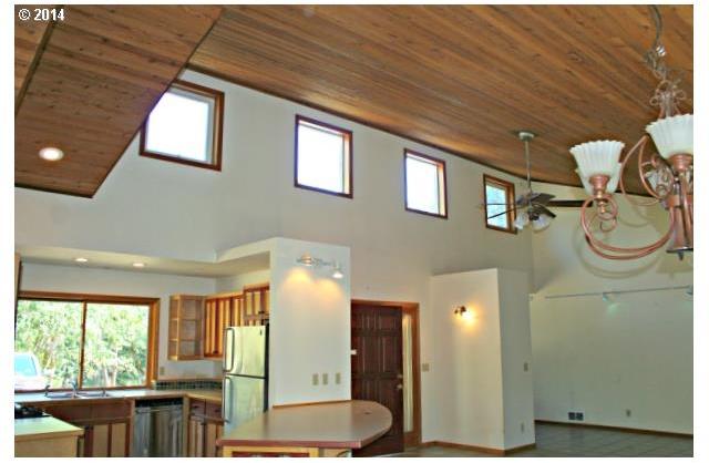 1885 Doerner Road Roseburg, OR 97471 - Photo 5 of 16