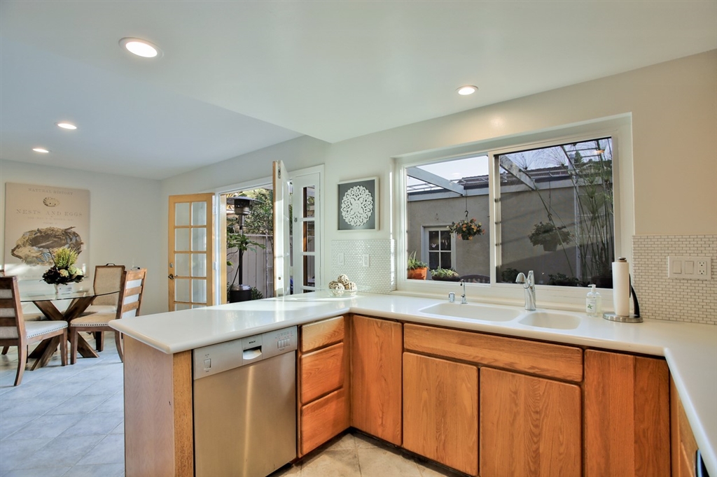 1720 Knollfield Way Encinitas, CA 92024 - Photo 9 of 25