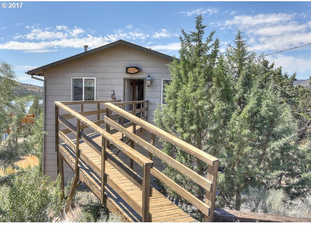 12416 Southeast Vista Loop Prineville, OR 97754 - Photo 2 of 18