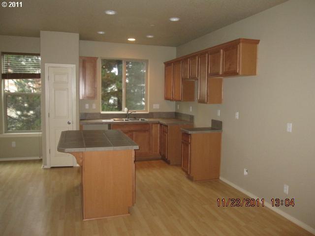 15539 Southwest Stone Ridge Circle Beaverton, OR 97007 - Photo 2 of 12 Gallery Image 2