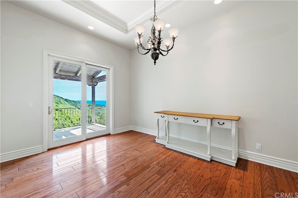 1356 Skyline Drive Laguna Beach, CA 92651 - Photo 21 of 35