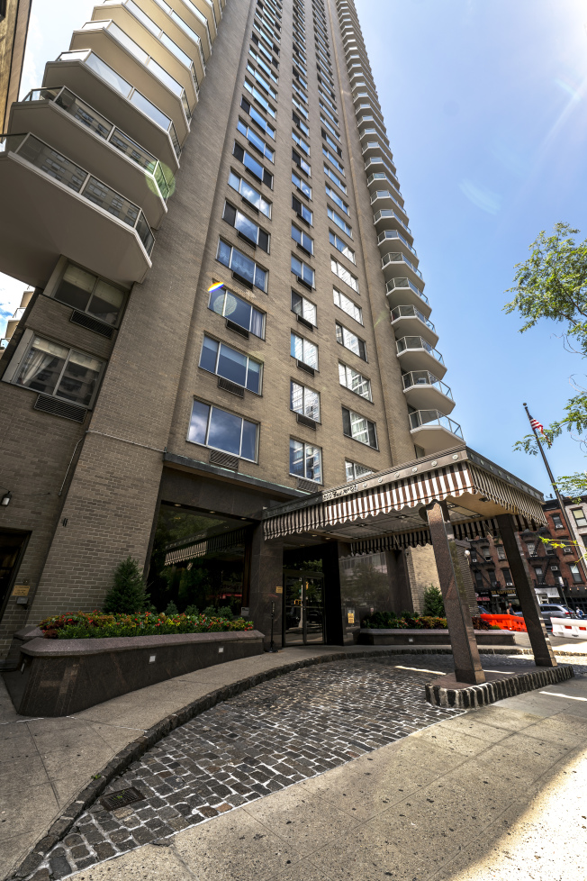 Harding Lofts 300 E 74th St, Manhattan, NY 10021 - Photo 3 of 11