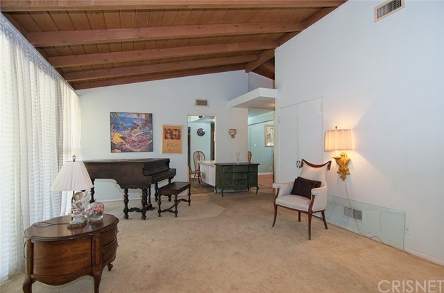 20448 Eccles Street Winnetka, CA 91306 - Photo 8 of 18