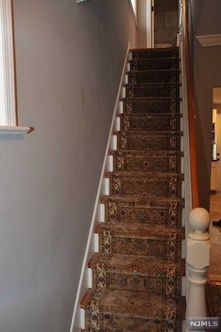 37 Gordon Street Ridgefield Park, NJ 07660 - Photo 7 of 20 Gallery Image 7