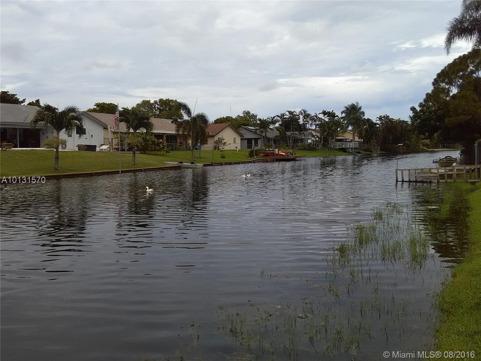 8421 Southwest 28th Street Davie, FL 33328 - Photo 30 of 34