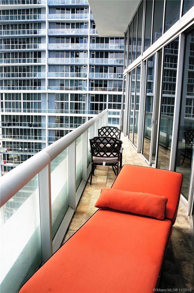 475 Brickell Avenue, Unit 2813 Miami, FL 33131 - Photo 6 of 27