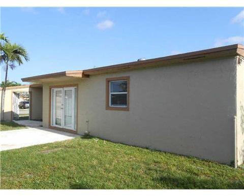 4315 Southwest 97th Court Miami, FL 33165 - Photo 5 of 13