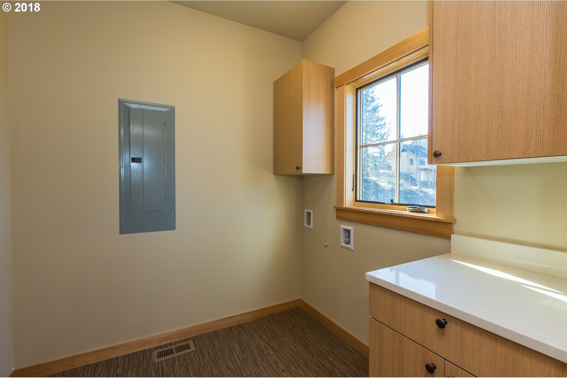 945 Fifth Avenue Mosier, OR 97040 - Photo 2 of 32 Gallery Image 2