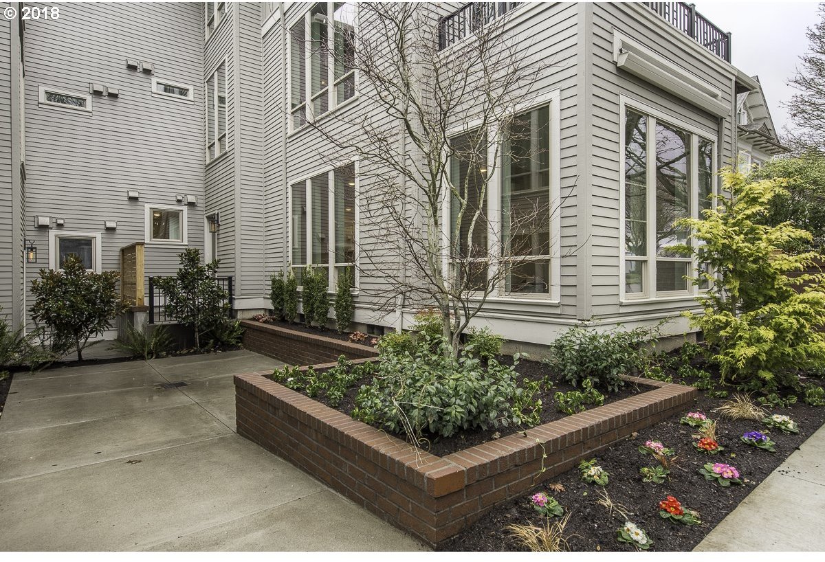 1805 Southeast Madison Street, Unit 304 Portland, OR 97214 - Photo 13 of 22