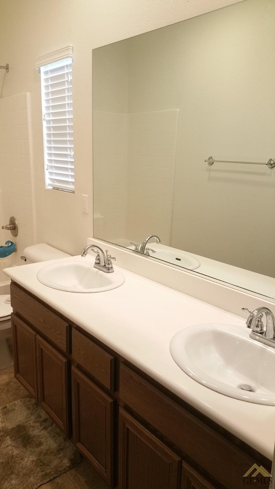 4513 Basque Street Bakersfield, CA 93313 - Photo 4 of 28