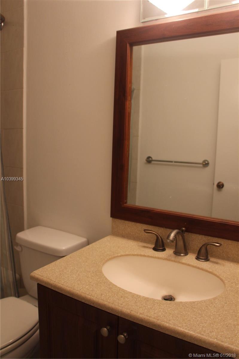 4716 Southwest 67th Avenue, Unit D1 Miami, FL 33155 - Photo 14 of 18