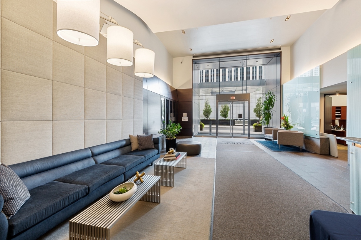 240 E Illinois St, Chicago, IL 60611 - Photo 10 of 32