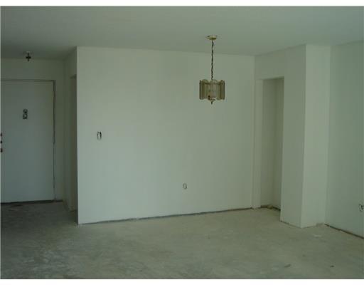 1658 Bay Road, Unit 701 Miami Beach, FL 33139 - Photo 9 of 16